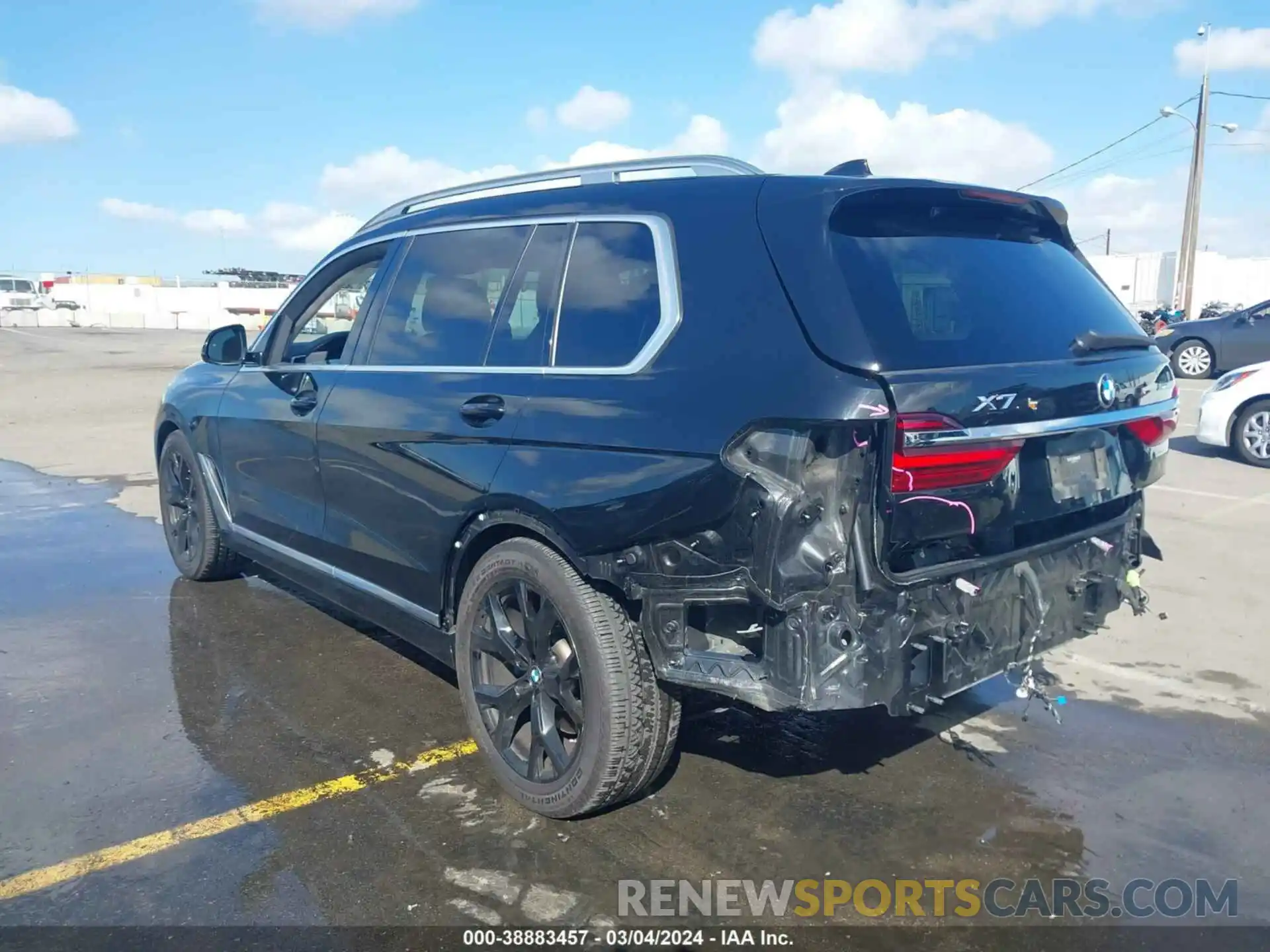 3 Photograph of a damaged car 5UXCX4C09L9C42508 BMW X7 2020