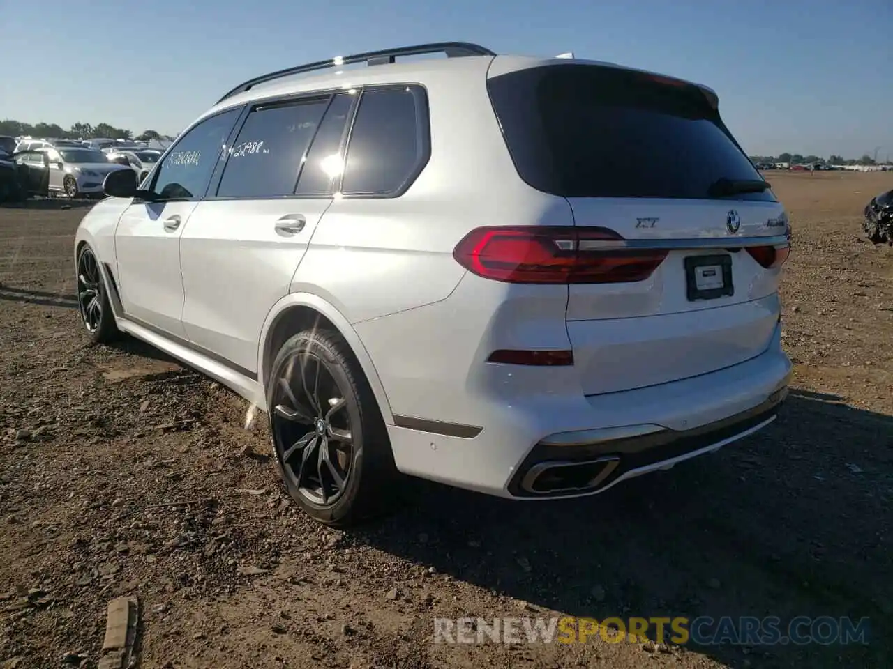 3 Photograph of a damaged car 5UXCX6C02LLE35355 BMW X7 2020