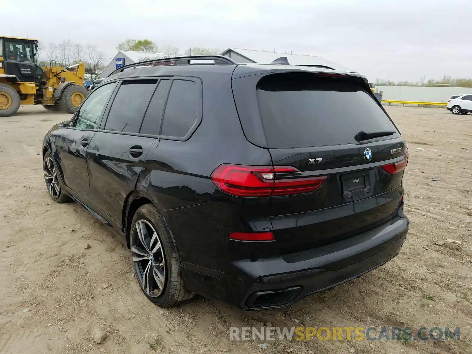 3 Photograph of a damaged car 5UXCX6C02LLE35680 BMW X7 2020