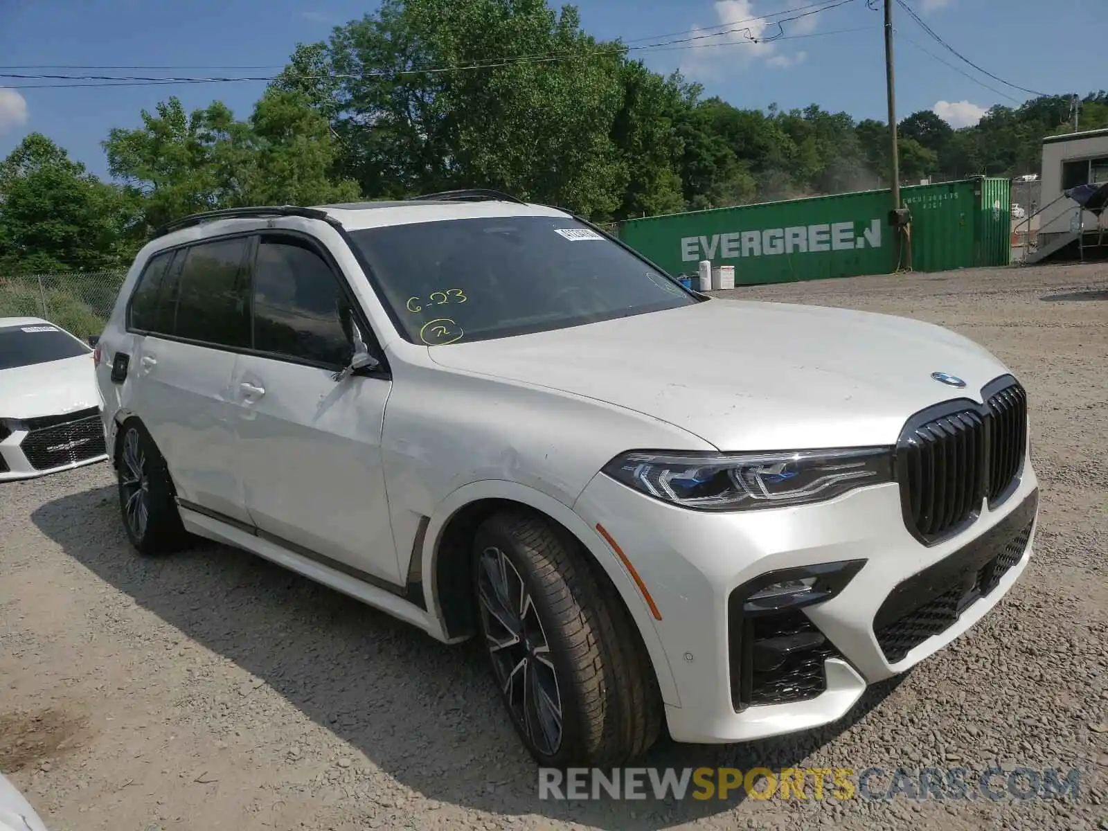 1 Photograph of a damaged car 5UXCX6C03L9B33716 BMW X7 2020