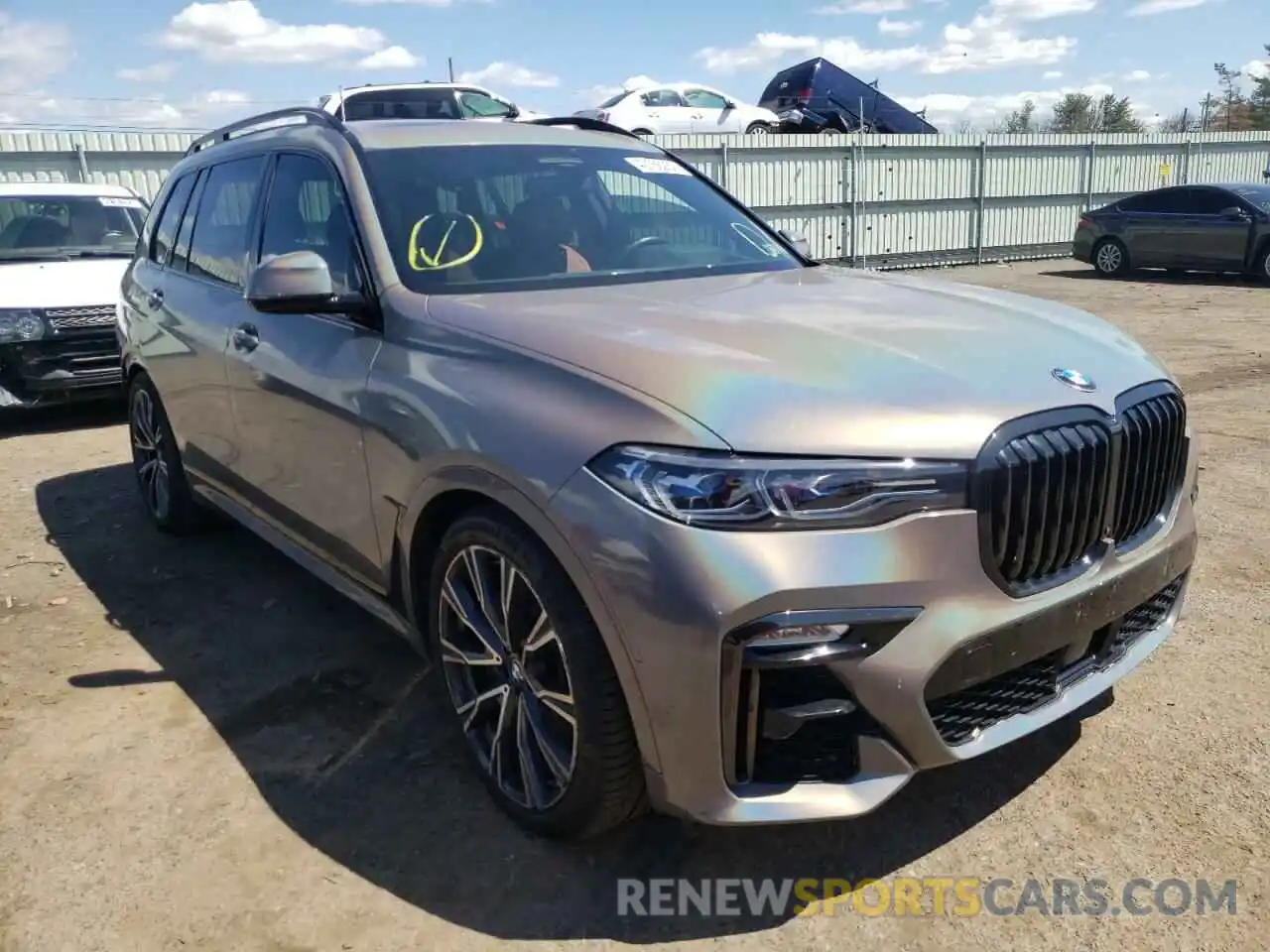 1 Photograph of a damaged car 5UXCX6C04L9C50155 BMW X7 2020