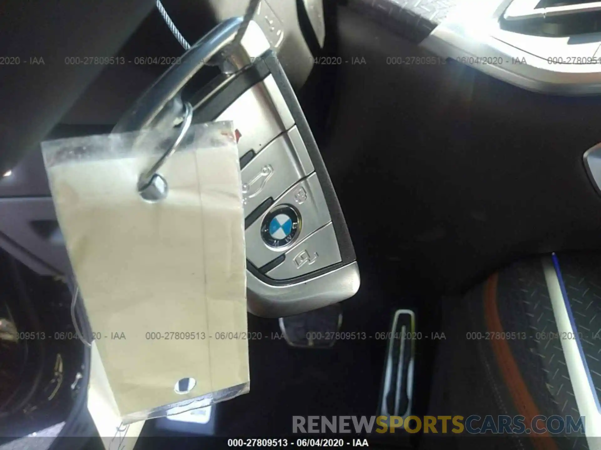 11 Photograph of a damaged car 5UXCX6C06L9****** BMW X7 2020
