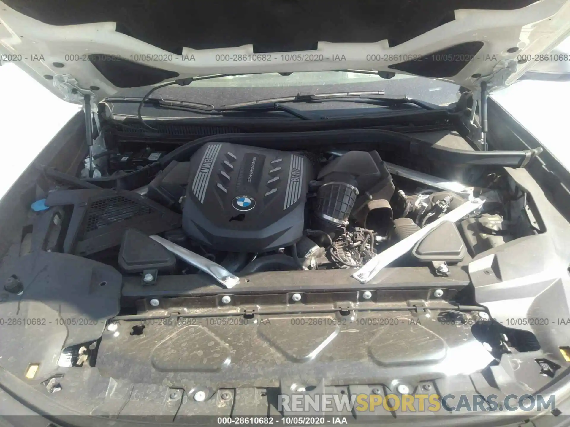 10 Photograph of a damaged car 5UXCX6C06LLE35410 BMW X7 2020