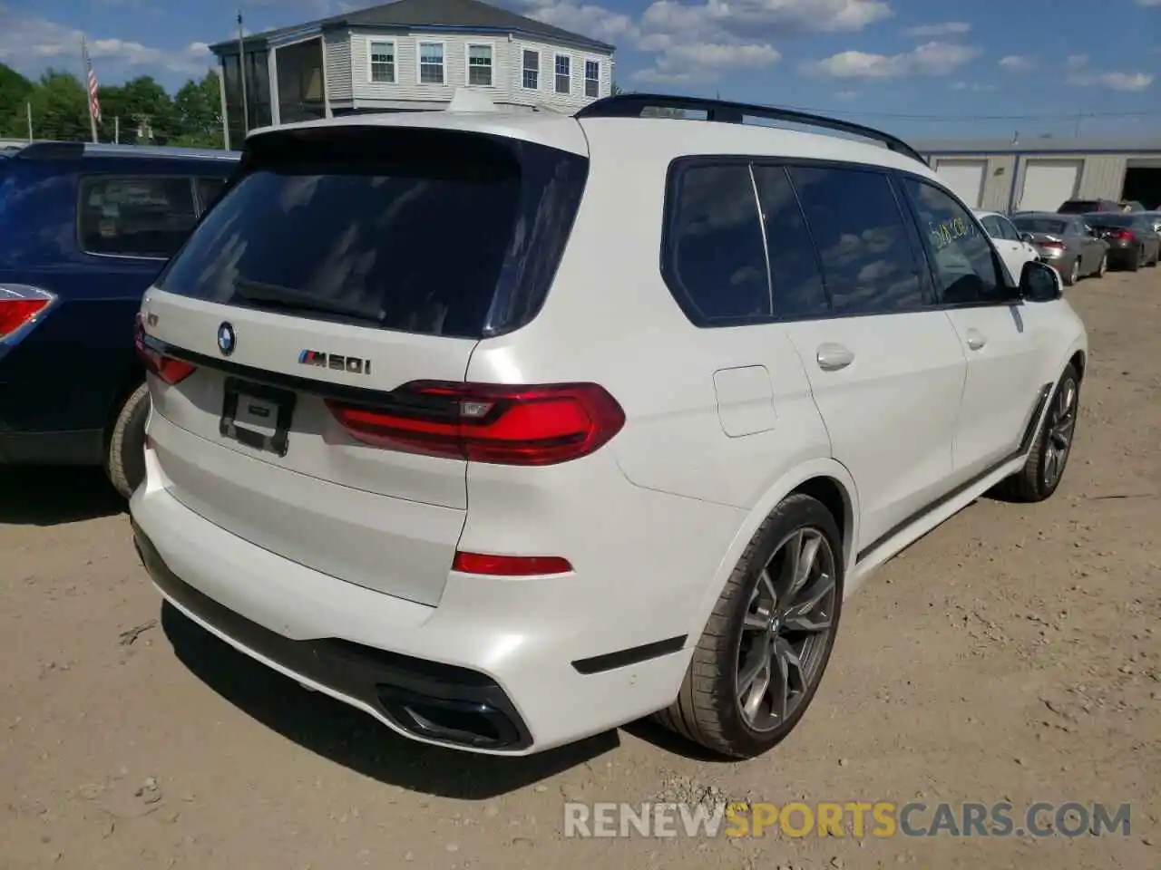 4 Photograph of a damaged car 5UXCX6C07L9B71465 BMW X7 2020