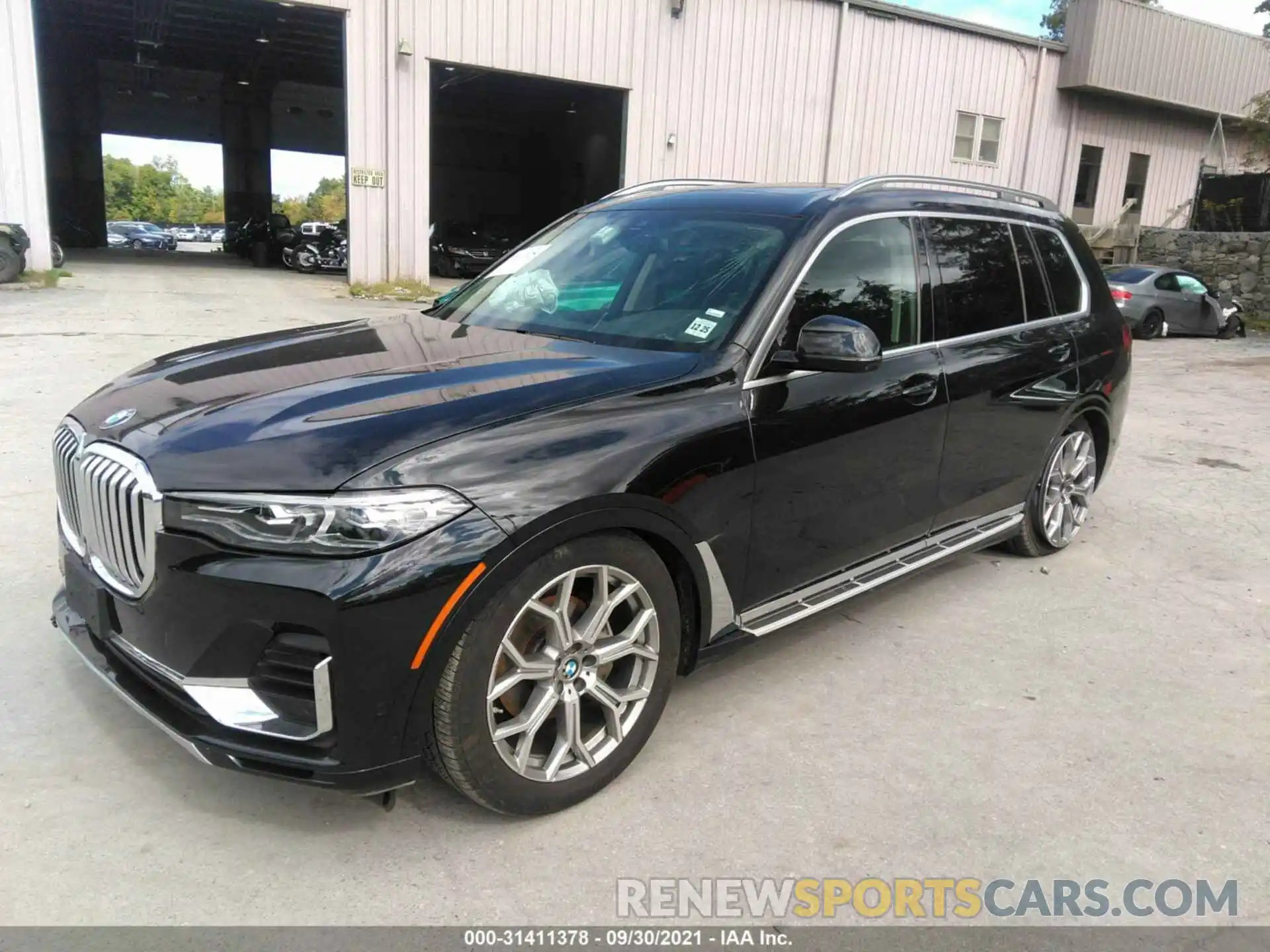 2 Photograph of a damaged car 5UXCW2C00M9E88419 BMW X7 2021