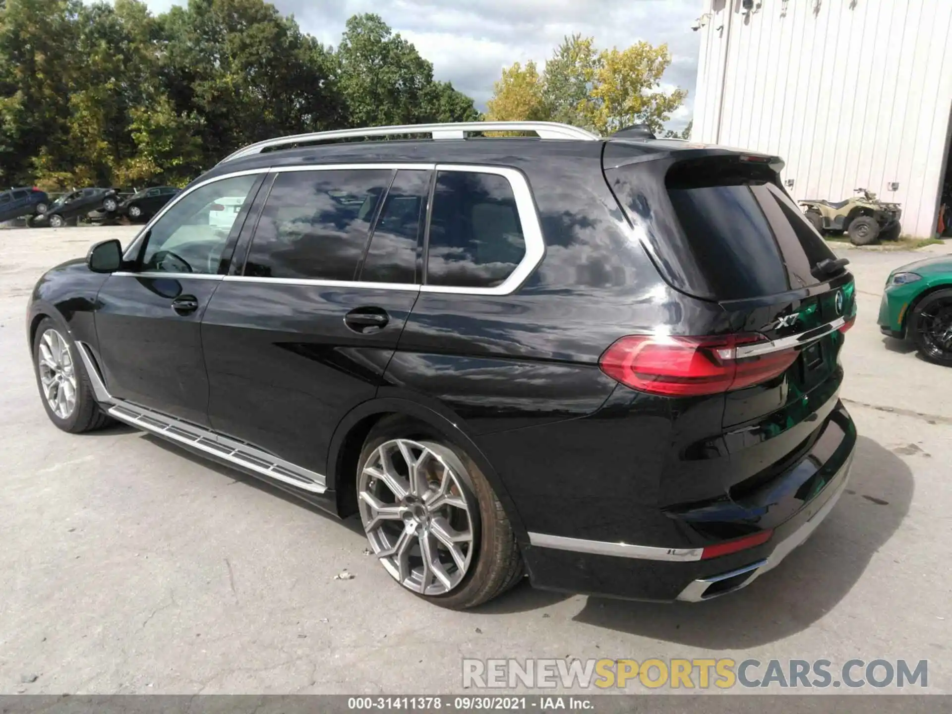 3 Photograph of a damaged car 5UXCW2C00M9E88419 BMW X7 2021