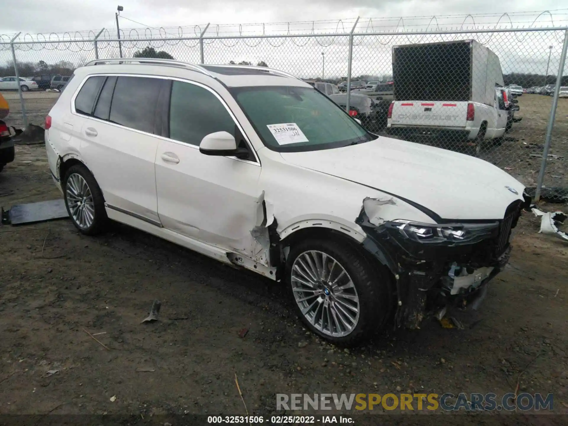 1 Photograph of a damaged car 5UXCW2C00M9G44037 BMW X7 2021