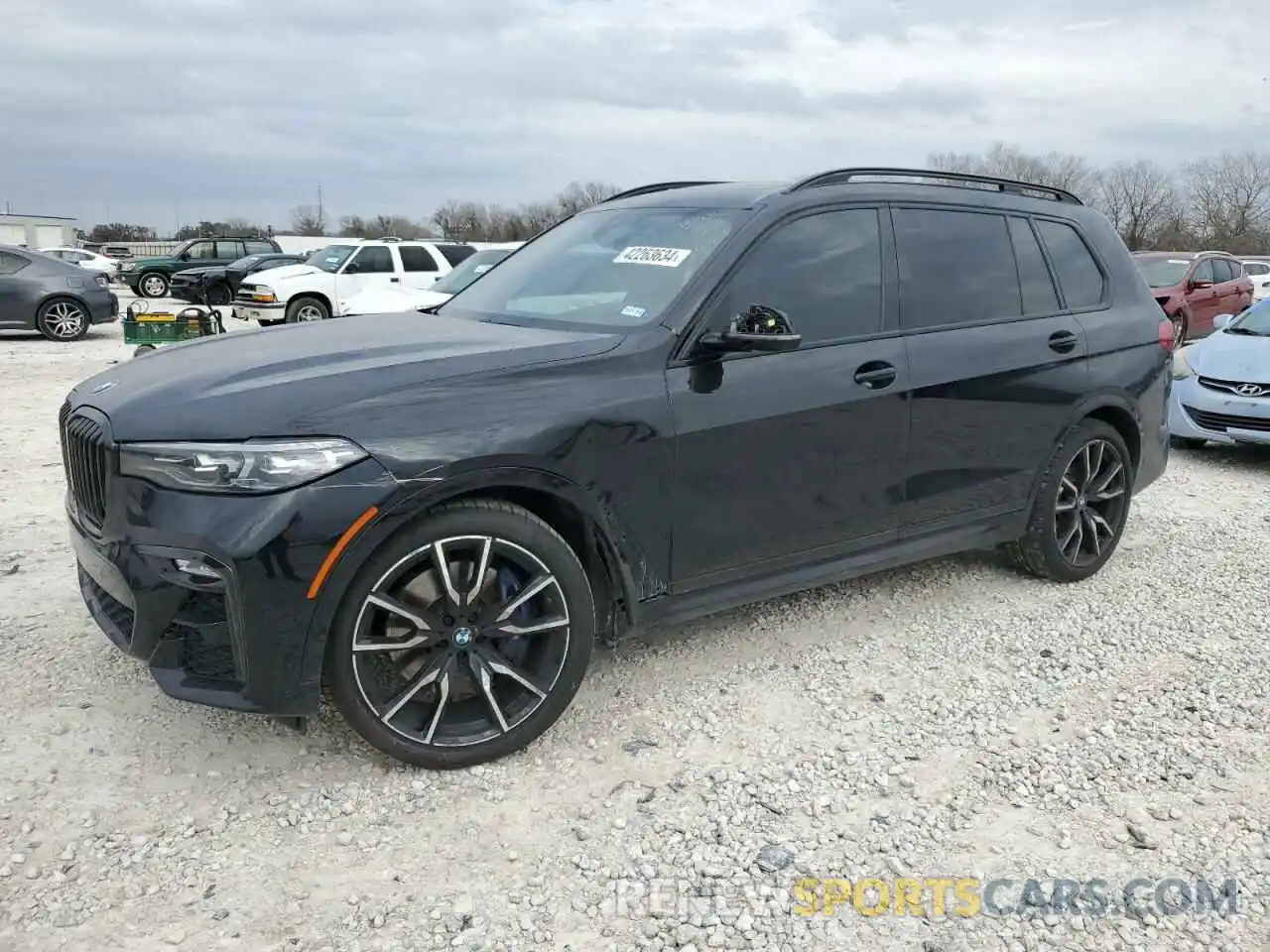 1 Photograph of a damaged car 5UXCW2C00M9G95585 BMW X7 2021