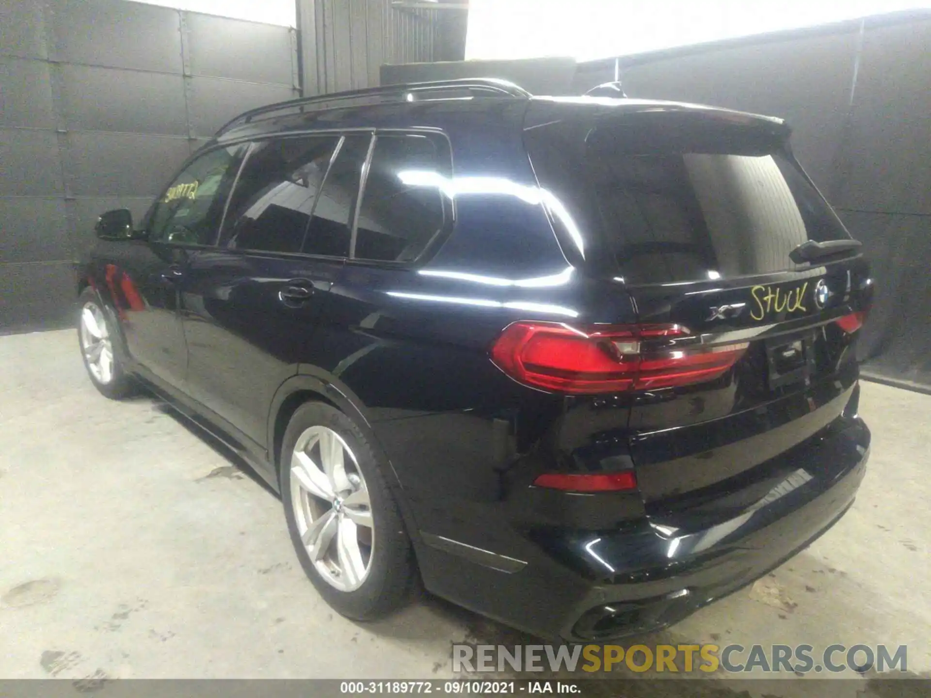 3 Photograph of a damaged car 5UXCW2C00M9H15401 BMW X7 2021