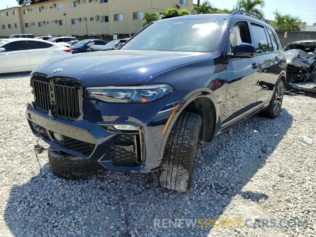 2 Photograph of a damaged car 5UXCW2C00M9H51976 BMW X7 2021