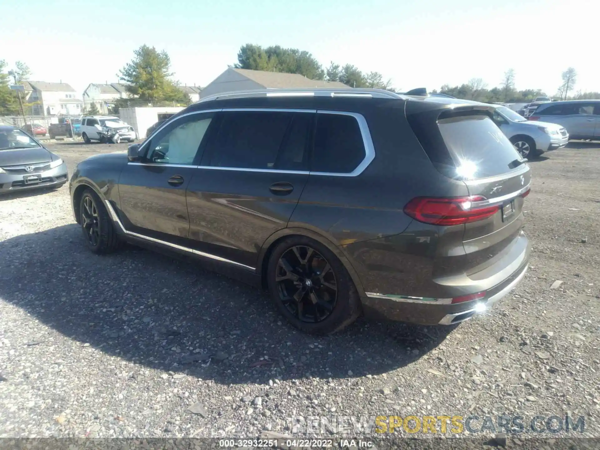 3 Photograph of a damaged car 5UXCW2C01M9E78465 BMW X7 2021