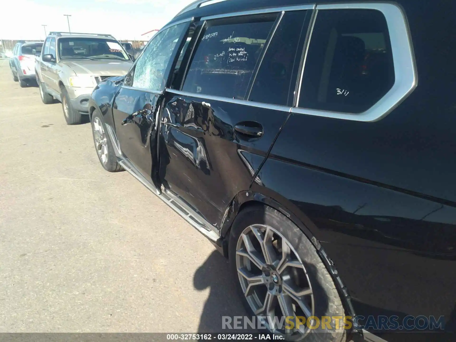 12 Фотография поврежденного автомобиля 5UXCW2C01M9F21735 BMW X7 2021