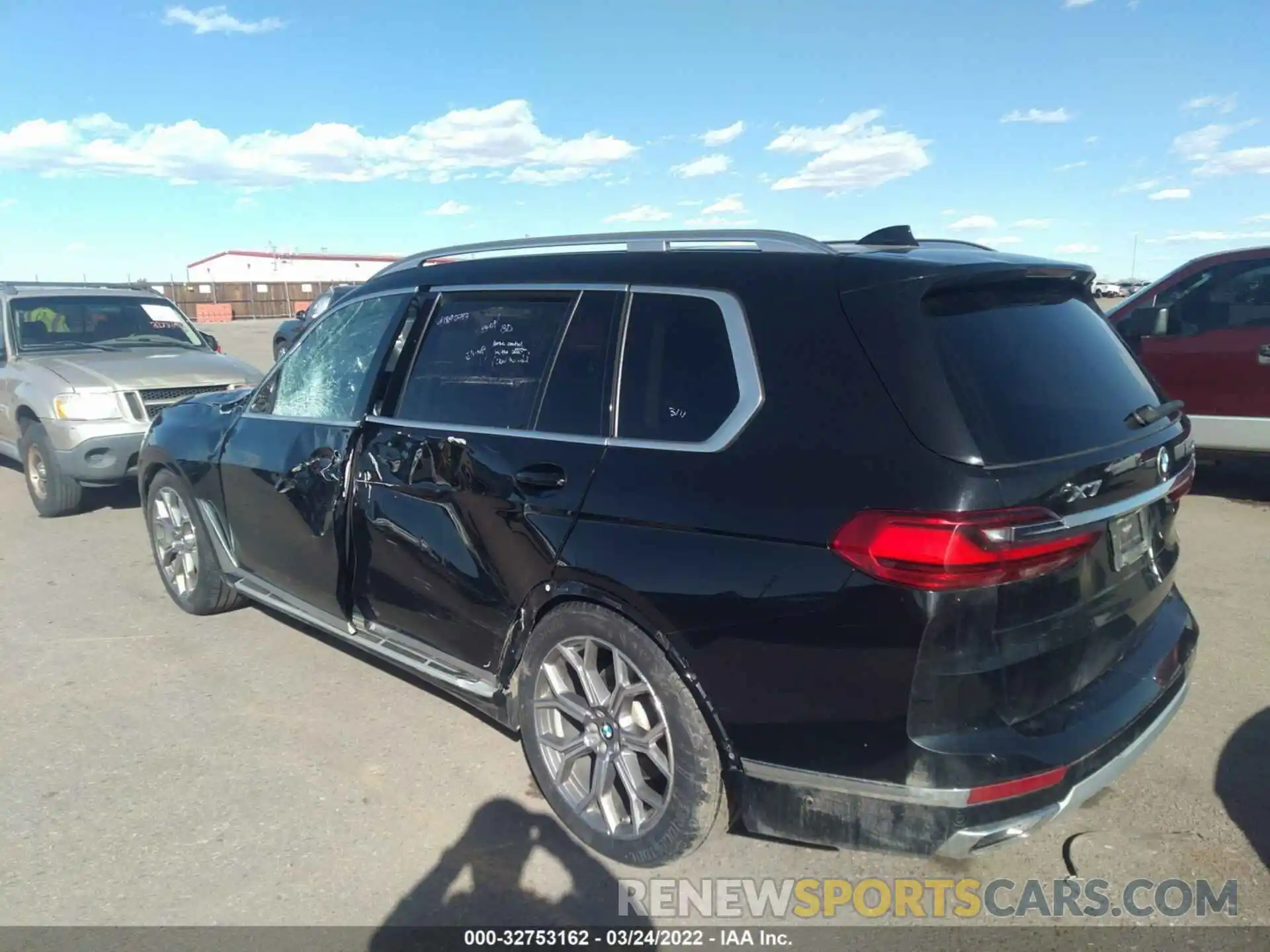 3 Фотография поврежденного автомобиля 5UXCW2C01M9F21735 BMW X7 2021