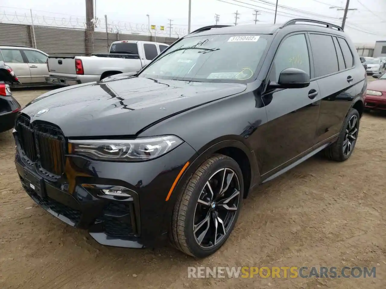 2 Photograph of a damaged car 5UXCW2C01M9G80920 BMW X7 2021