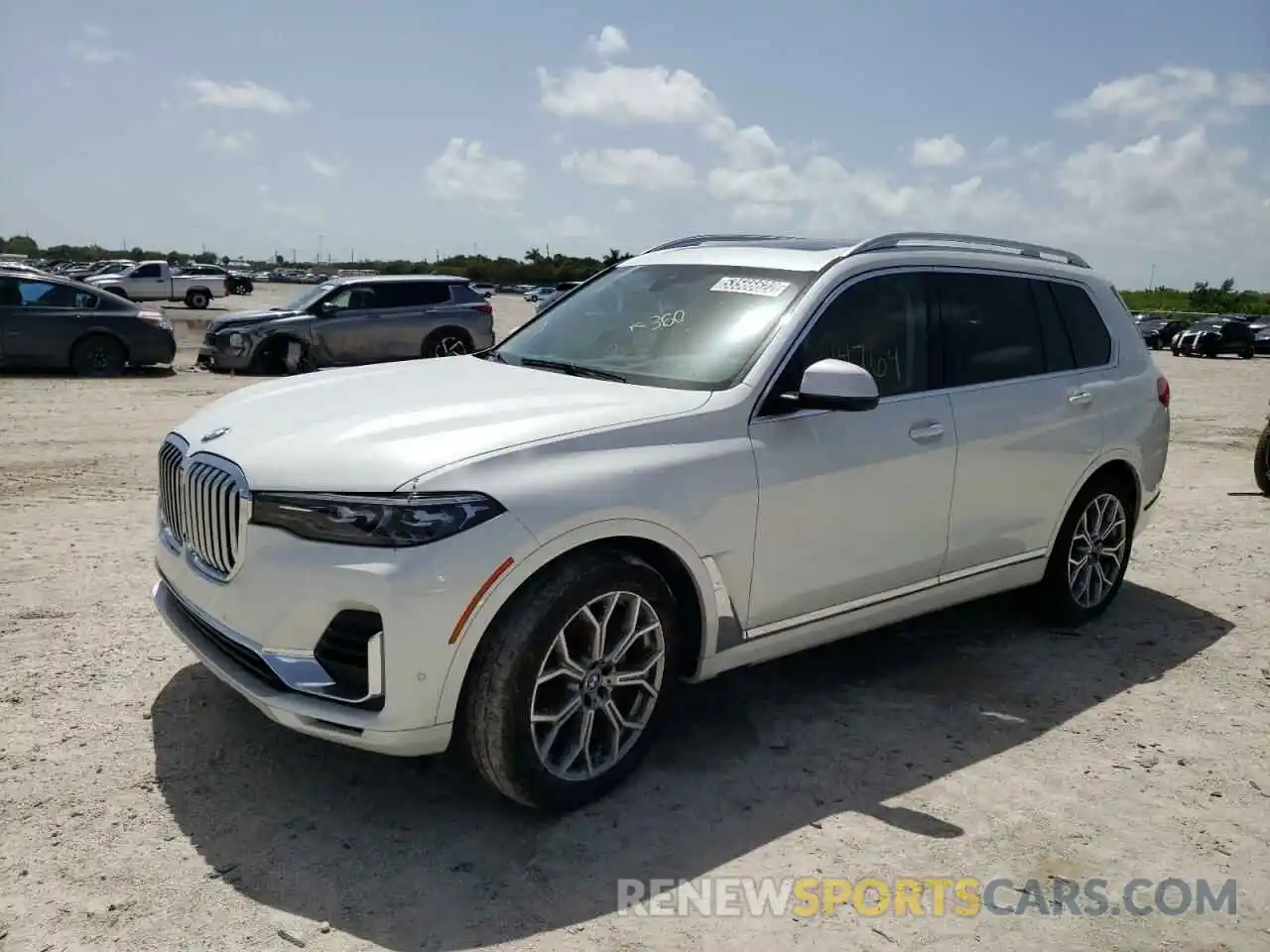 2 Photograph of a damaged car 5UXCW2C01M9H45894 BMW X7 2021