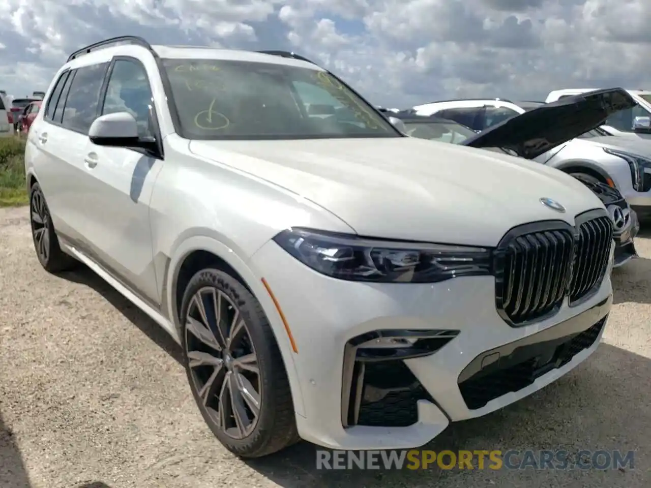 1 Photograph of a damaged car 5UXCW2C02M9E43451 BMW X7 2021