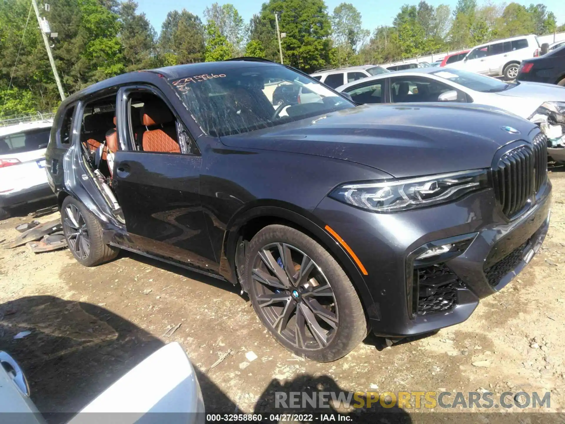 1 Photograph of a damaged car 5UXCW2C02M9E73646 BMW X7 2021