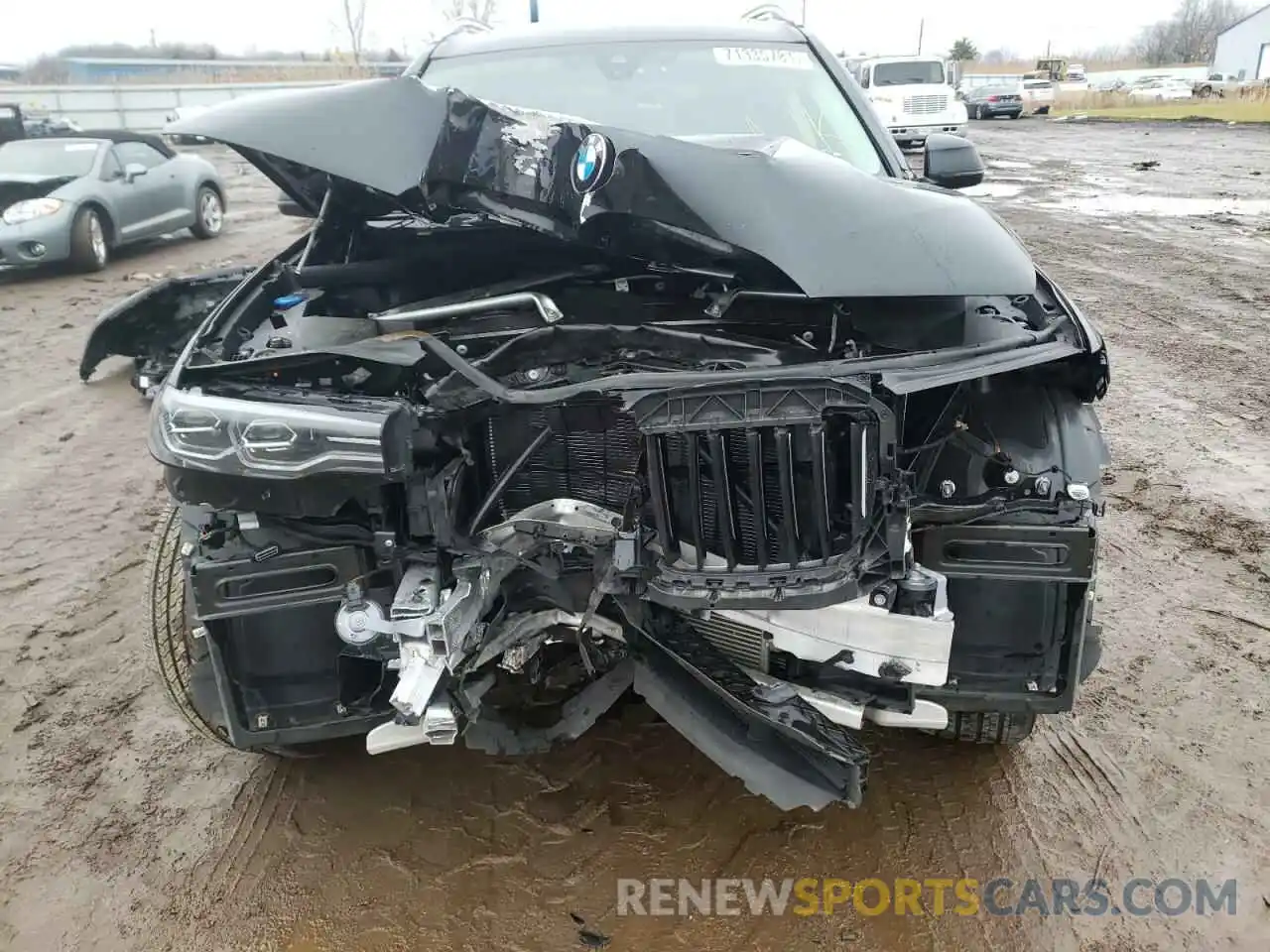 9 Photograph of a damaged car 5UXCW2C02M9F32727 BMW X7 2021