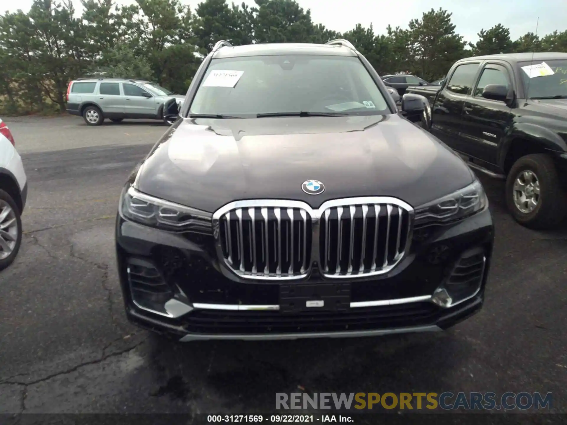 6 Photograph of a damaged car 5UXCW2C02M9F32792 BMW X7 2021