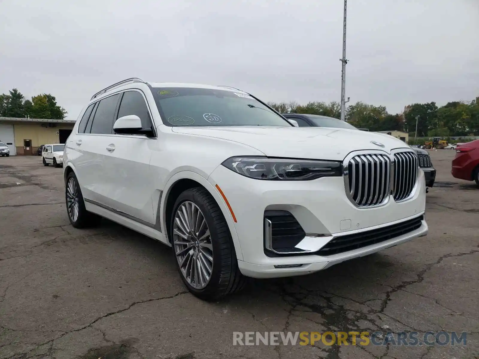 1 Photograph of a damaged car 5UXCW2C02M9H15397 BMW X7 2021