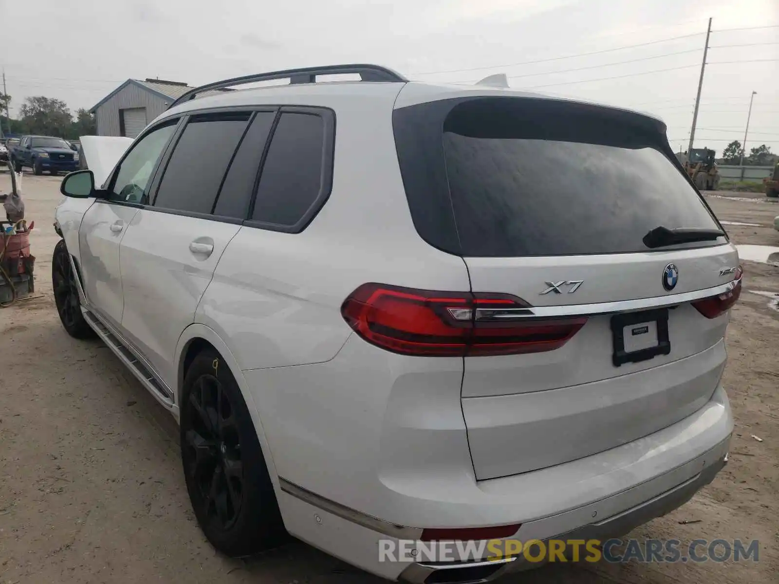 3 Фотография поврежденного автомобиля 5UXCW2C03M9G23389 BMW X7 2021