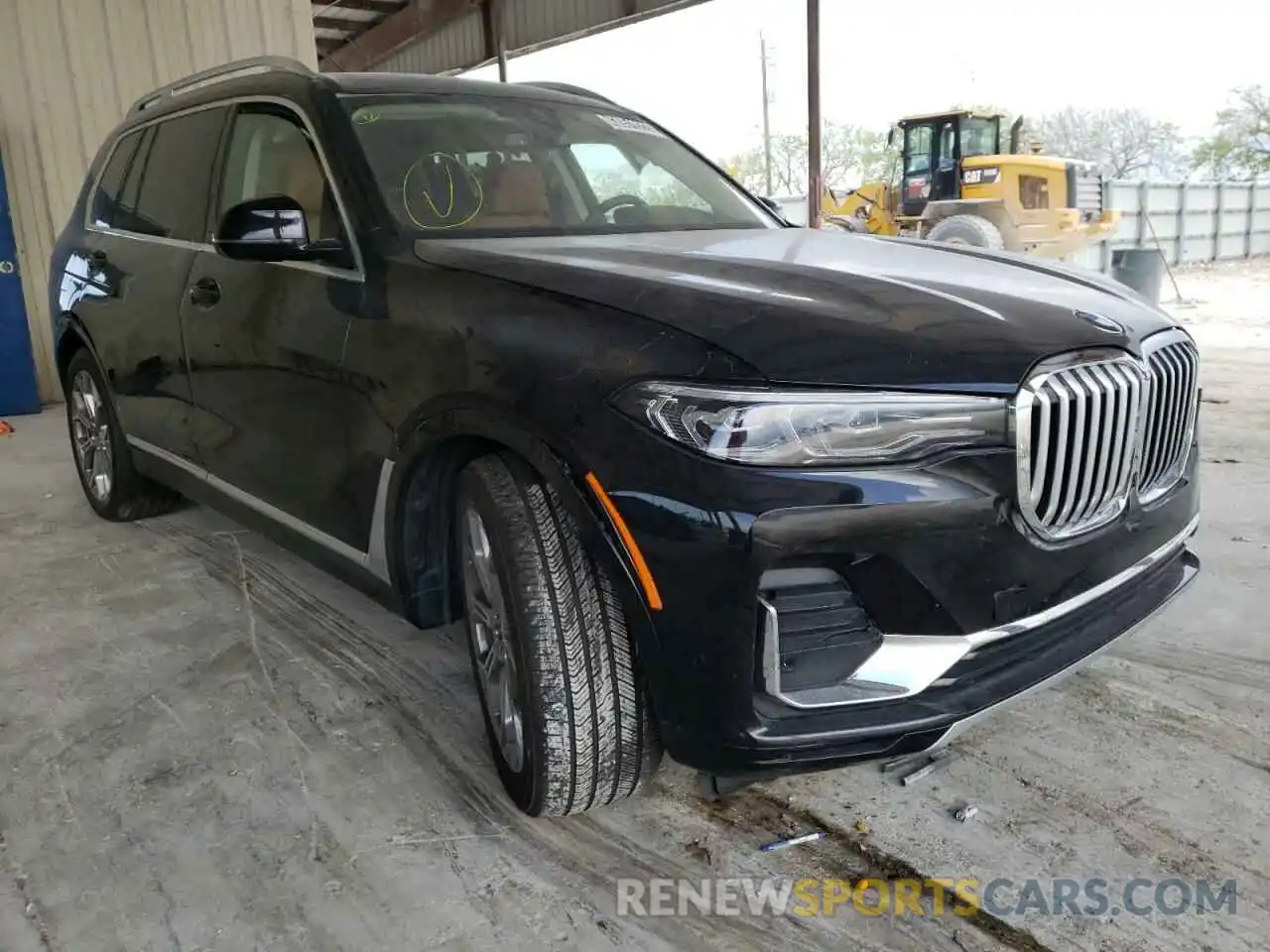 1 Photograph of a damaged car 5UXCW2C03M9H13285 BMW X7 2021