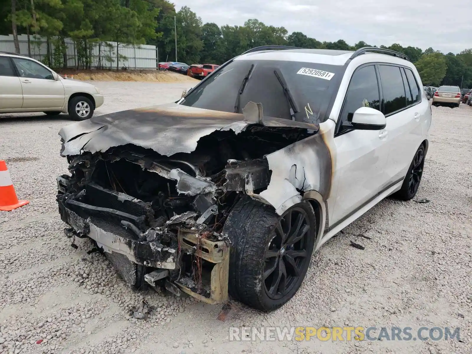 2 Photograph of a damaged car 5UXCW2C03M9H67153 BMW X7 2021