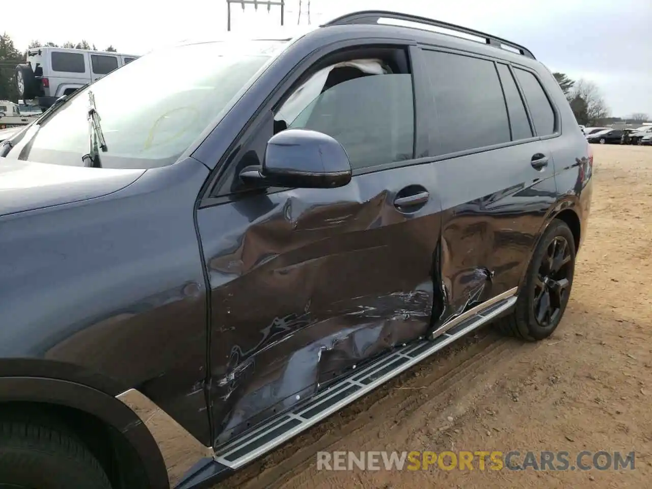 9 Photograph of a damaged car 5UXCW2C04M9E15490 BMW X7 2021