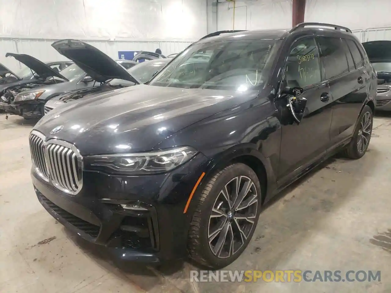 2 Photograph of a damaged car 5UXCW2C04M9E52670 BMW X7 2021