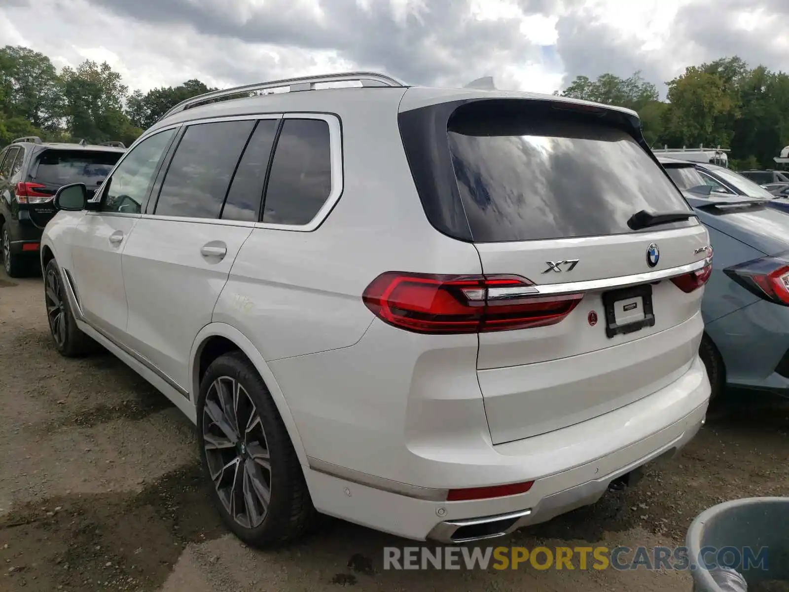 3 Фотография поврежденного автомобиля 5UXCW2C04M9G07461 BMW X7 2021