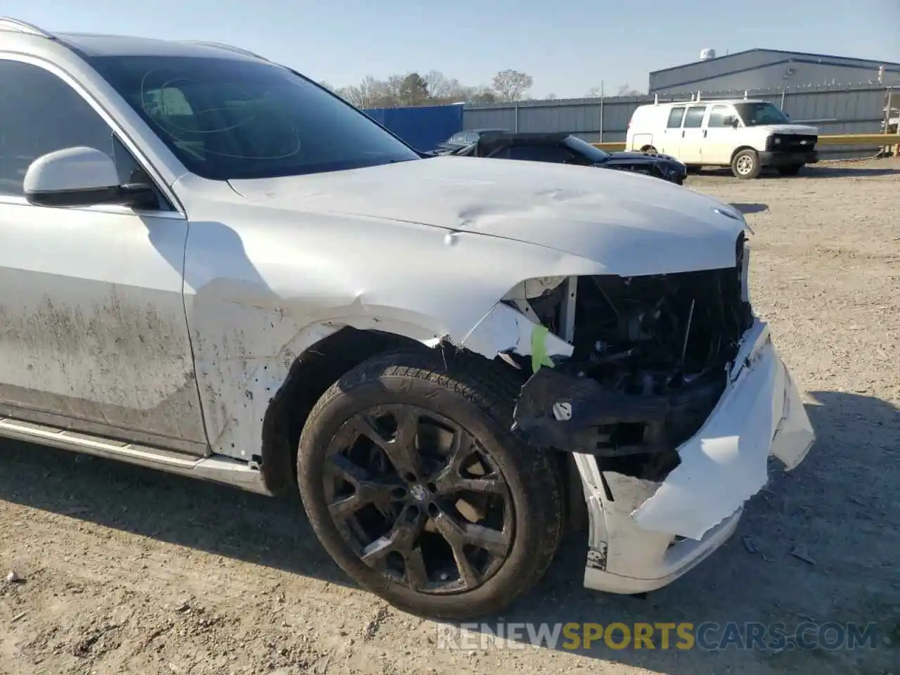 9 Photograph of a damaged car 5UXCW2C04M9G75632 BMW X7 2021