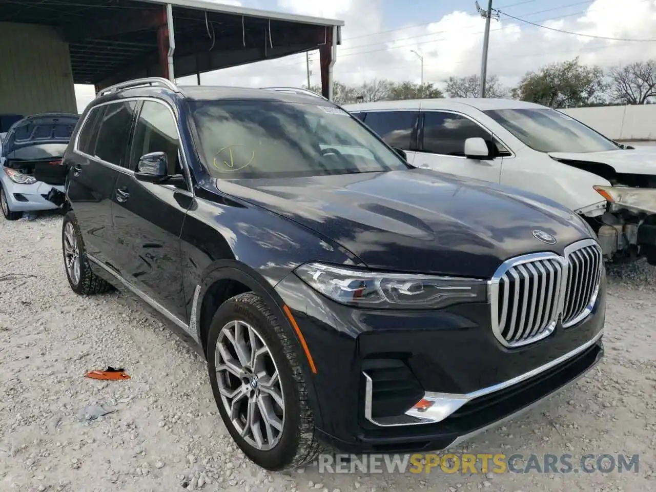 1 Photograph of a damaged car 5UXCW2C04M9H14557 BMW X7 2021