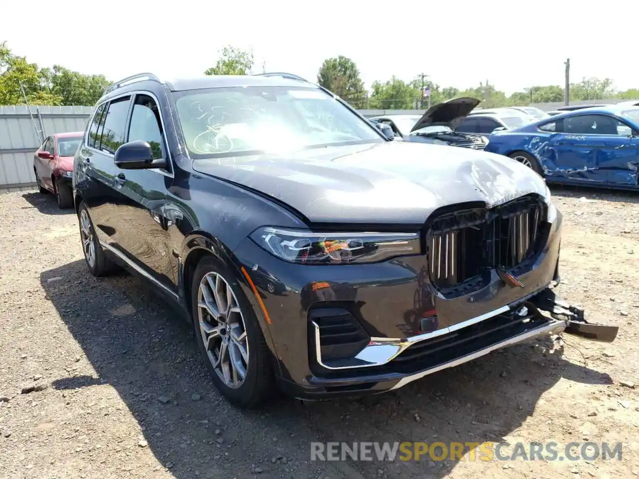 1 Photograph of a damaged car 5UXCW2C04M9H52936 BMW X7 2021