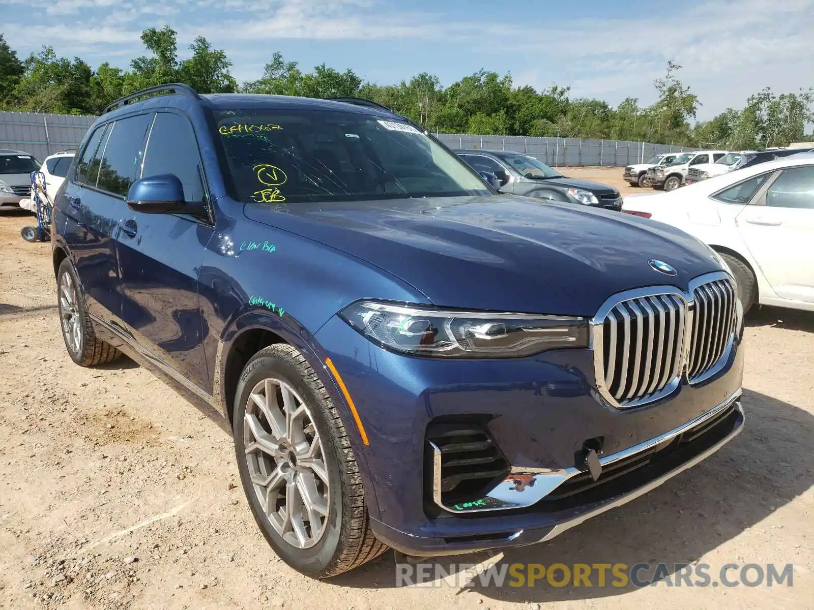 1 Photograph of a damaged car 5UXCW2C05M9G41067 BMW X7 2021