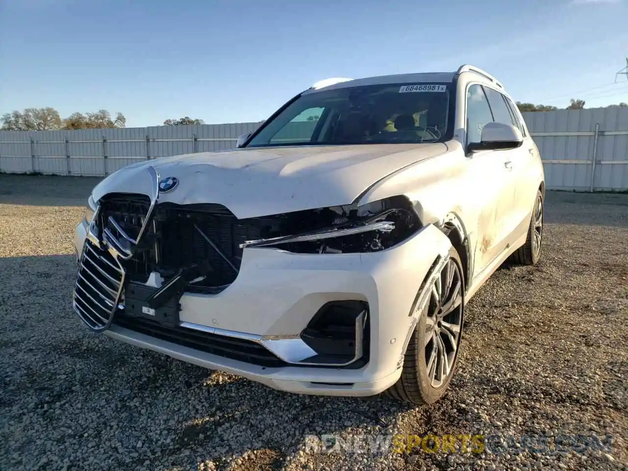 2 Photograph of a damaged car 5UXCW2C05M9H63802 BMW X7 2021