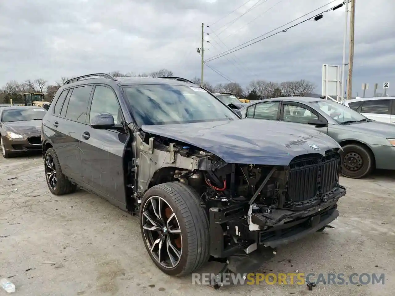 1 Photograph of a damaged car 5UXCW2C06M9D81455 BMW X7 2021