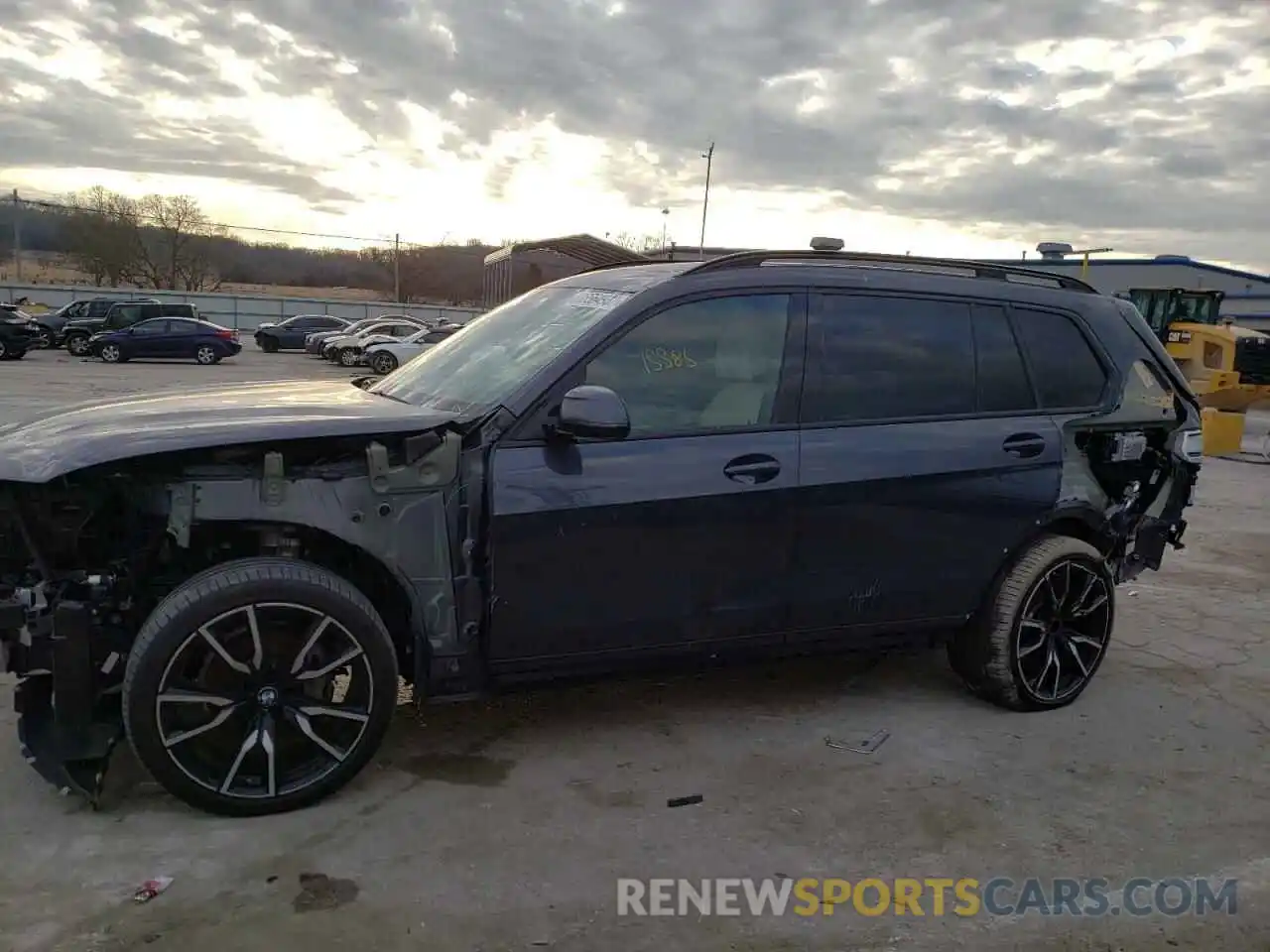 9 Photograph of a damaged car 5UXCW2C06M9D81455 BMW X7 2021