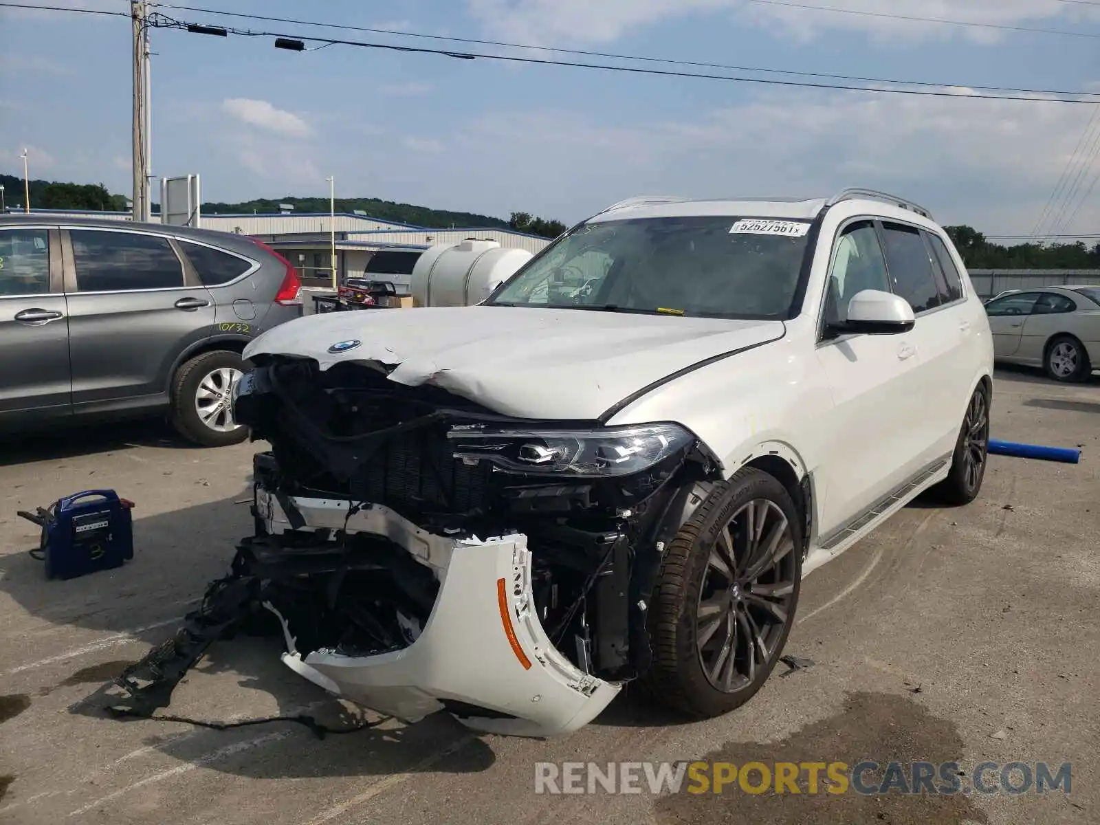 2 Photograph of a damaged car 5UXCW2C06M9E64576 BMW X7 2021