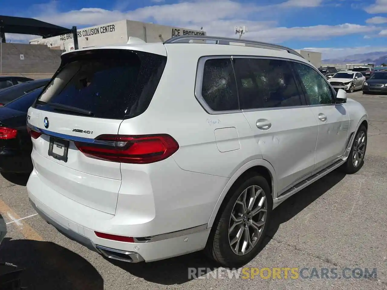 4 Фотография поврежденного автомобиля 5UXCW2C06M9F34108 BMW X7 2021