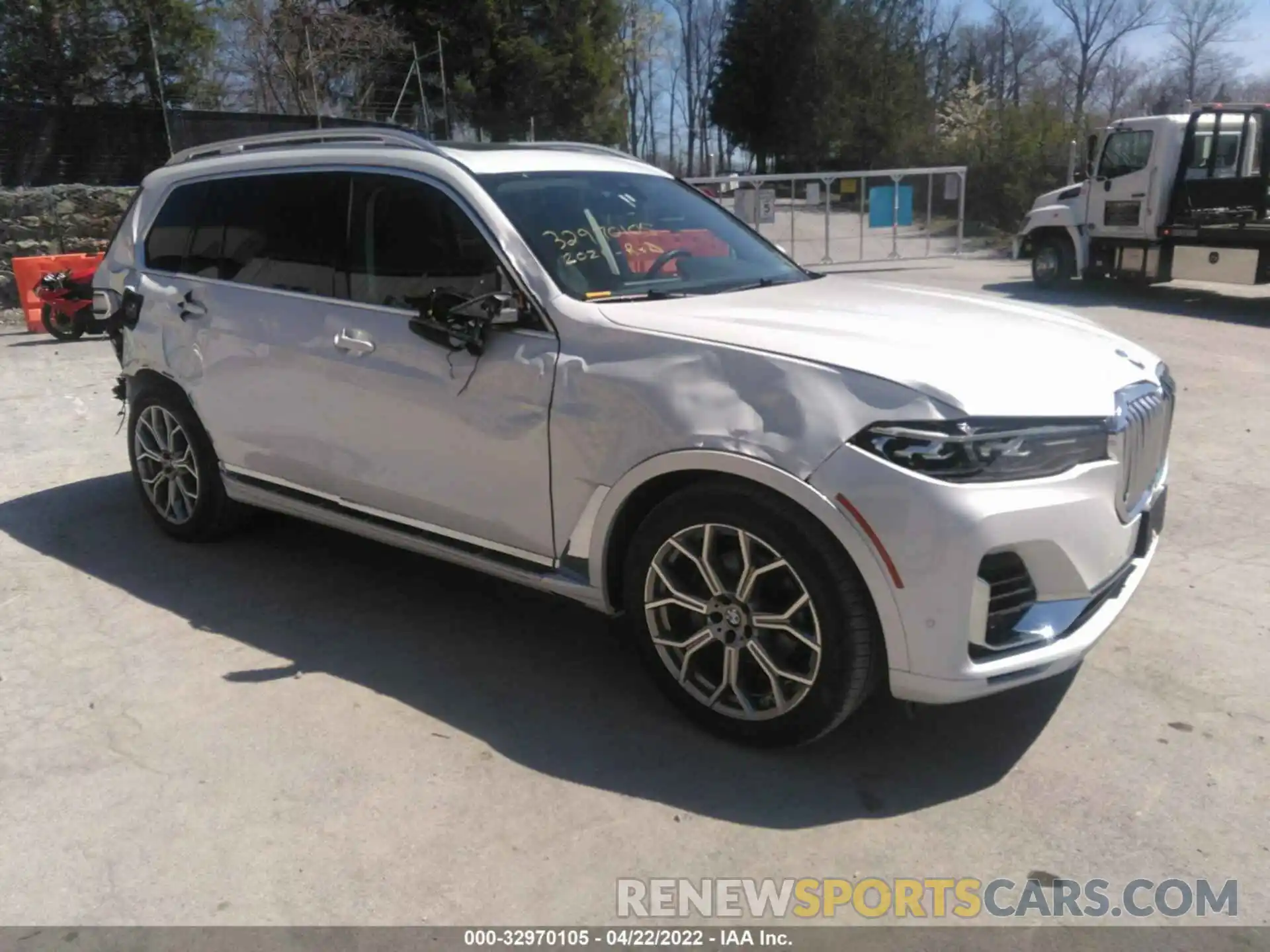 1 Photograph of a damaged car 5UXCW2C06M9G06974 BMW X7 2021