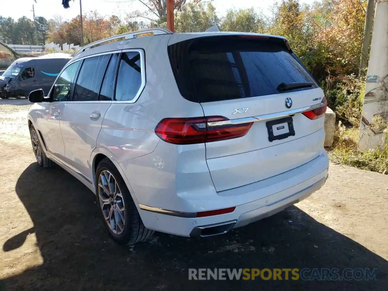 3 Photograph of a damaged car 5UXCW2C06M9H12051 BMW X7 2021