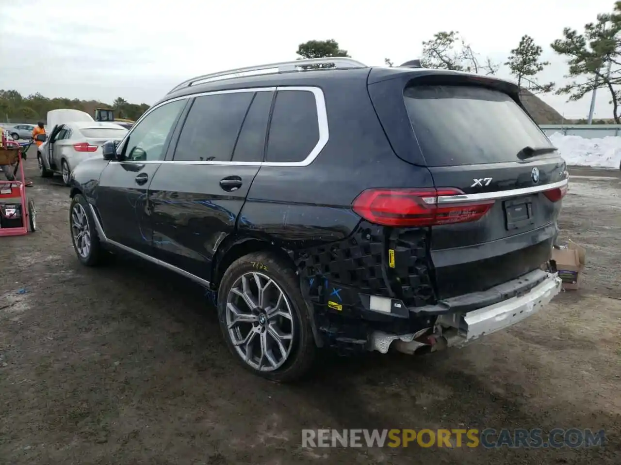 3 Photograph of a damaged car 5UXCW2C06M9H14026 BMW X7 2021