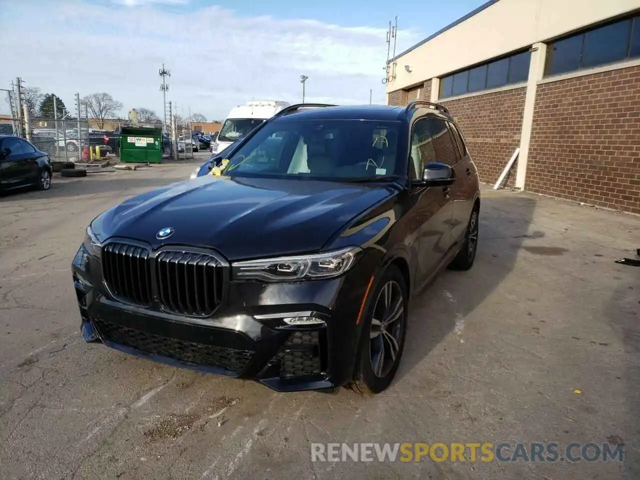 2 Photograph of a damaged car 5UXCW2C06M9H58009 BMW X7 2021