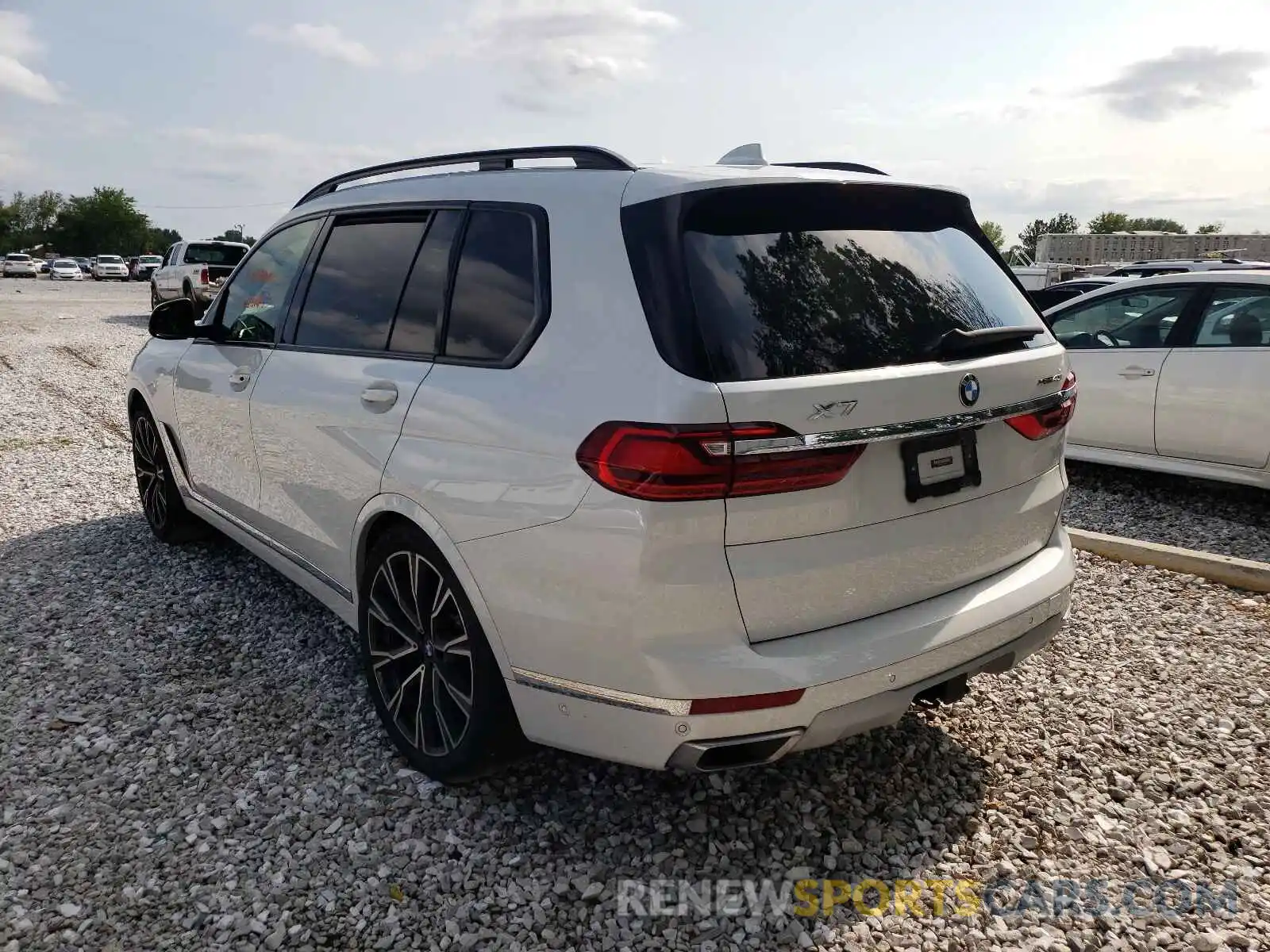 3 Фотография поврежденного автомобиля 5UXCW2C07M9E06122 BMW X7 2021