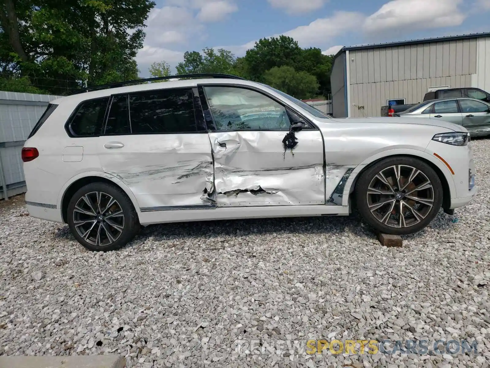 9 Фотография поврежденного автомобиля 5UXCW2C07M9E06122 BMW X7 2021