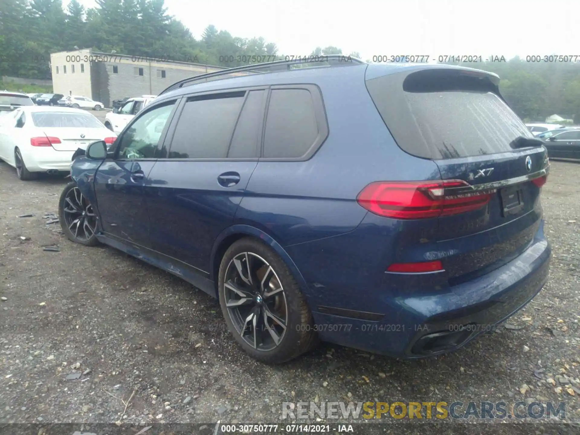 3 Photograph of a damaged car 5UXCW2C07M9E43574 BMW X7 2021