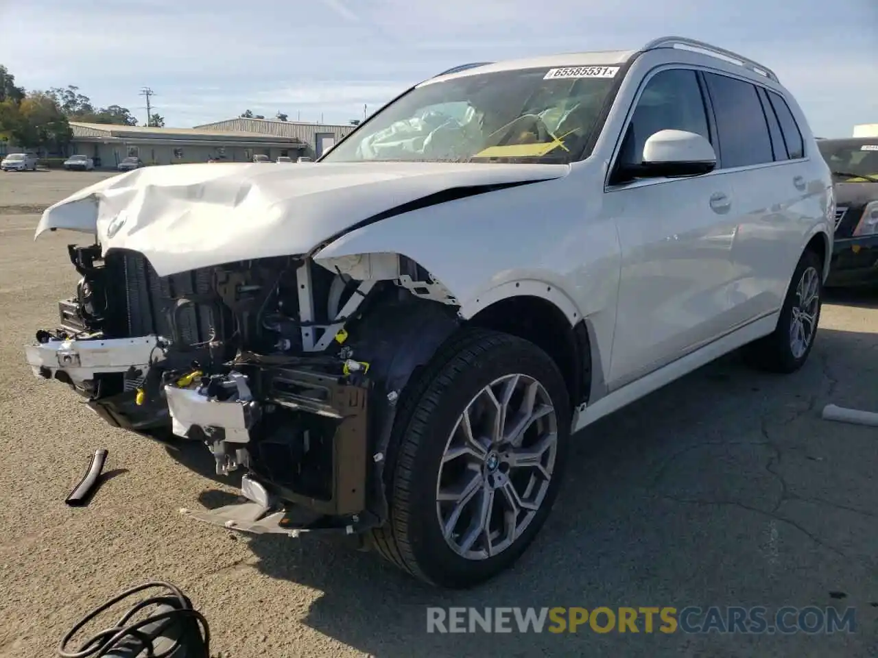 2 Photograph of a damaged car 5UXCW2C07M9F44355 BMW X7 2021