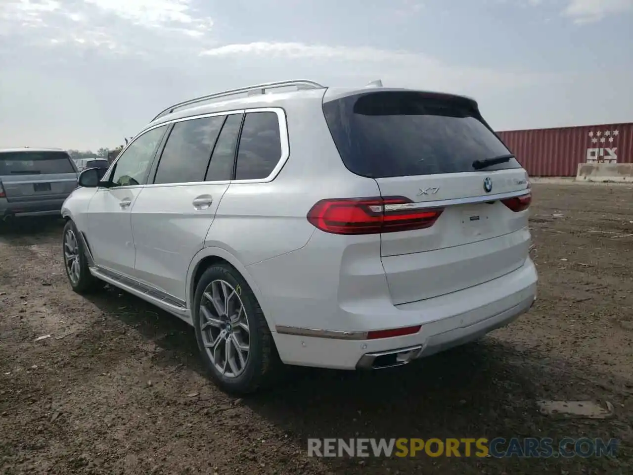 3 Photograph of a damaged car 5UXCW2C07M9F67134 BMW X7 2021