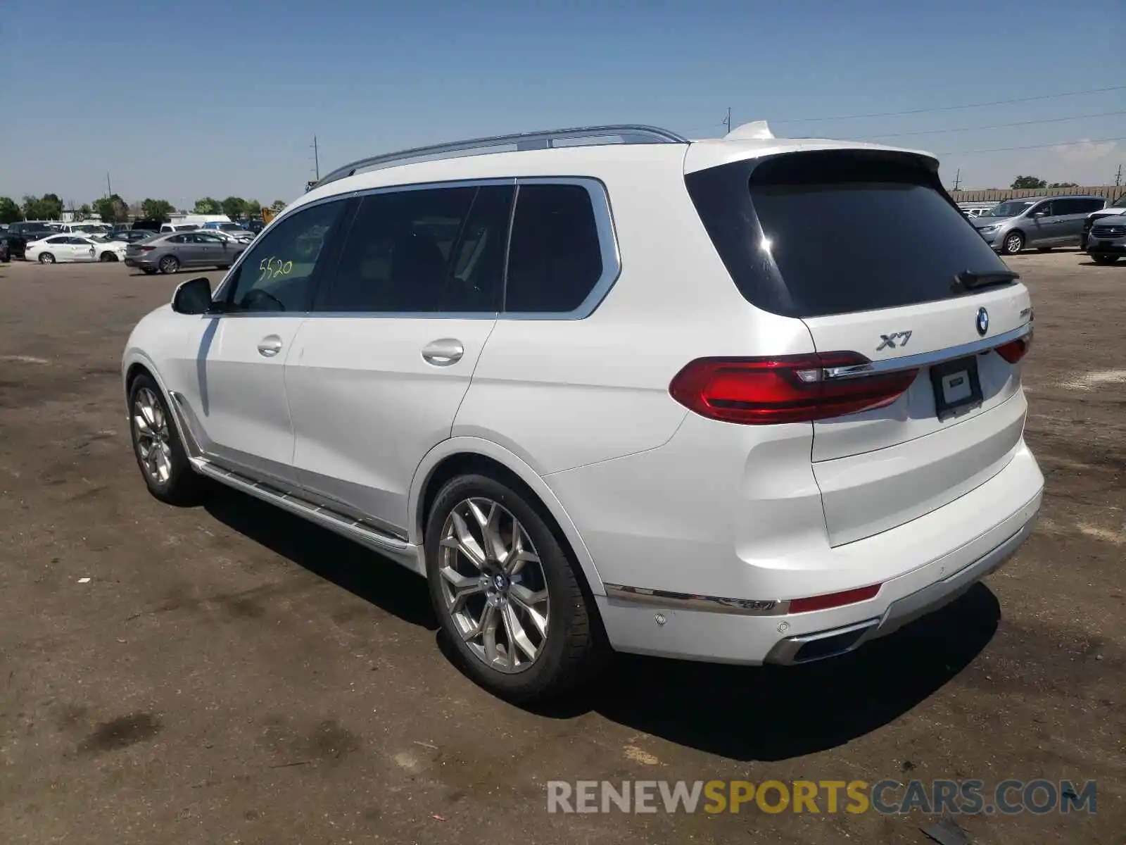 3 Photograph of a damaged car 5UXCW2C07M9F67408 BMW X7 2021