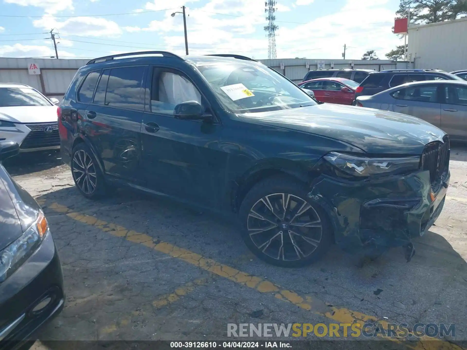 13 Photograph of a damaged car 5UXCW2C07M9G05087 BMW X7 2021